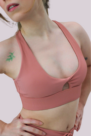 FabricFlex Front Twist Sports Bra (Pink Coral)